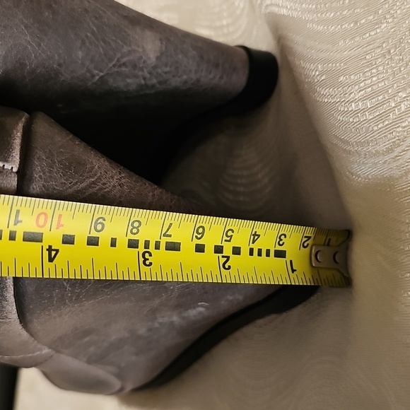 Vincent Camuto lace up vc sunglasses boot womans size 6 very good condition - Picture 4 of 6